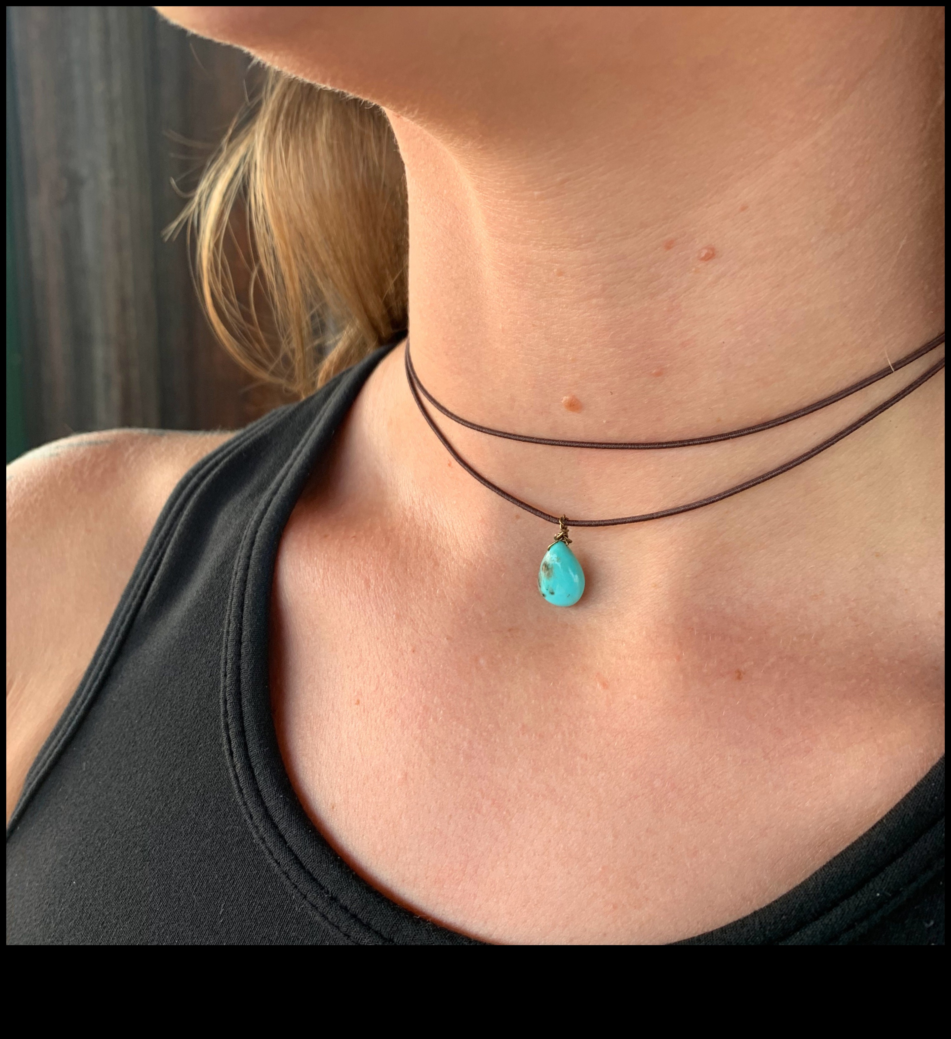 Şık Sadelik: Minimalist Choker'larla Stilinizi Geliştirin